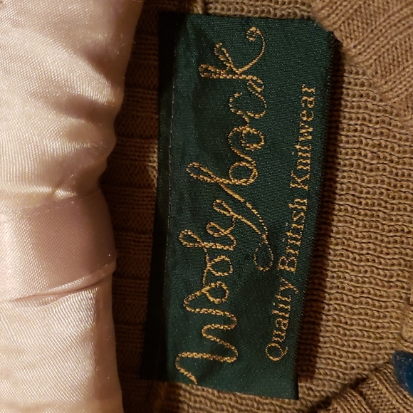 Wool Sweater - Picture 7 of 8